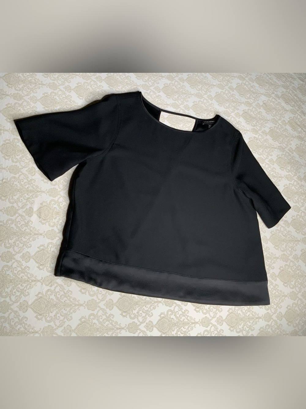 Banana Republic Black V-Back Top Women’s XL Blouse